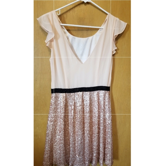 Dress - Picture 2 of 2